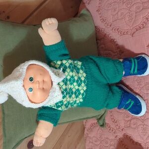 Cabbage Patch Baby/Green eyed /White Hat,Green Sweater Green Pants/Sneakers